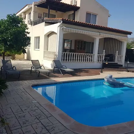 Vila Dobsi * Emba